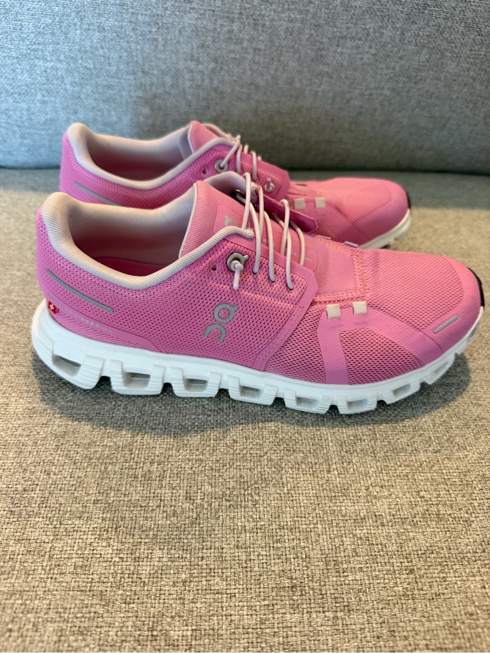 On Cloud 6 Running Raspberry Pink Women's Athletic Shoes 7.5